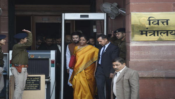 स्मृति ईरानी ने बजट को बताया ऐतिहासिक