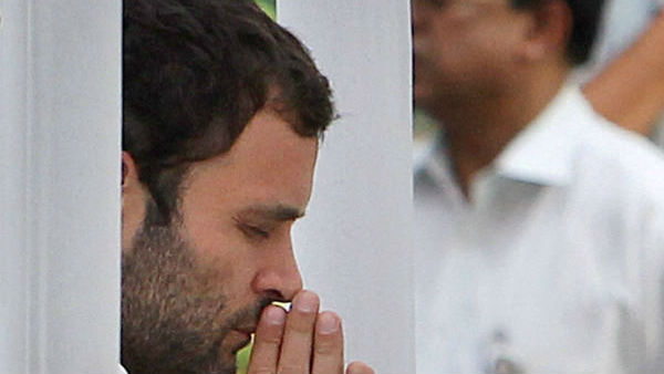 निशाने पर आए राहुल गांधी 