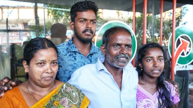 लॉटरी जीतने के बाद परिवार के साथ राजन