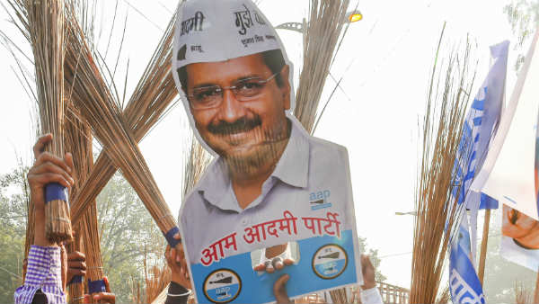 आम आदमी पार्टी ने की है प्रचार पर पाबंदी की मांग