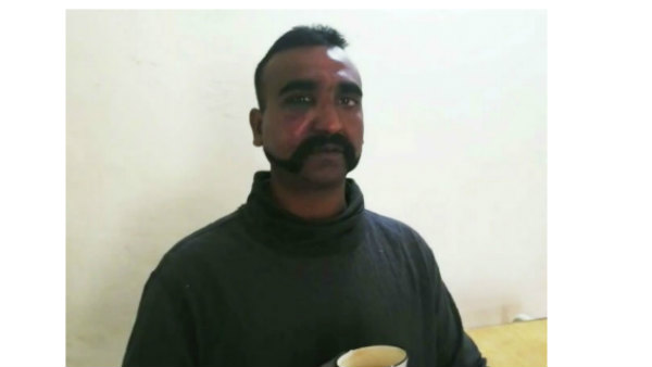 पत्नी बोली पाकिस्तान से चाय की रेसिपी लेकर आना पत्नी बोली पाकिस्तान से चाय की रेसिपी लेकर आना