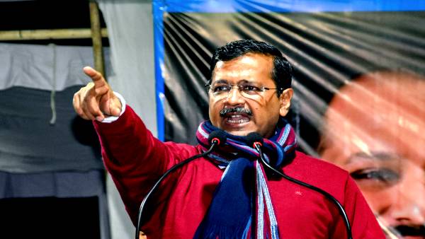 अजीबोगरीब टर्म एंड कंडीशन वाले मेनिफेस्टो लेकर आए हैं केजरीवाल 