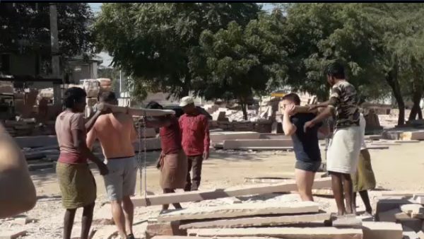 पर्यटकों ने खूब बहाया पसीना पर्यटकों ने खूब बहाया पसीना