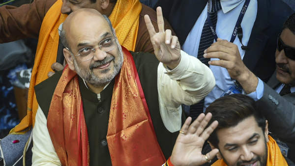 आरक्षण के मुद्दे पर शाह