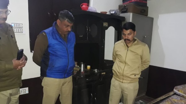 नग्न अवस्था में पड़ा मिला सायमा का शव