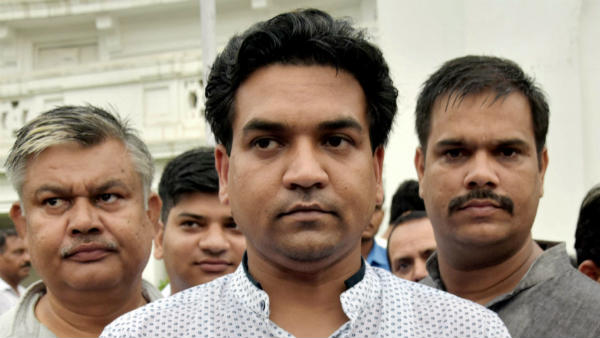 कपिल मिश्रा ने भी ताहिर पर लगाया आरोप