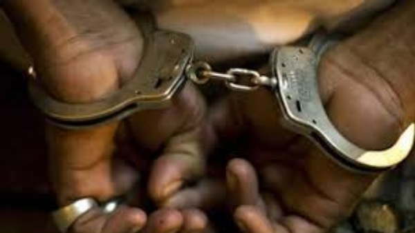 40 जगहों पर दी दबिश, 21 गिरफ्तार 40 जगहों पर दी दबिश, 21 गिरफ्तार