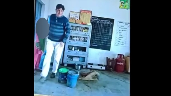 छात्राओं से स्कूल में झाड़ू पोछा लगवाता है प्रिंसिपल 