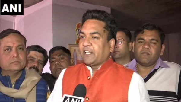 कपिल मिश्रा ने अपने पैर पर मारी कुल्हाड़ी