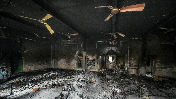 सारा जेवर और जमा पूंजी नष्ट कर दी सारा जेवर और जमा पूंजी नष्ट कर दी