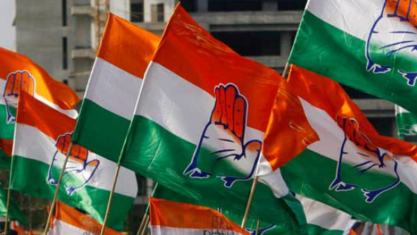 बीजेपी के हारने की खुशी मना रही है कांग्रेस बीजेपी के हारने की खुशी मना रही है कांग्रेस