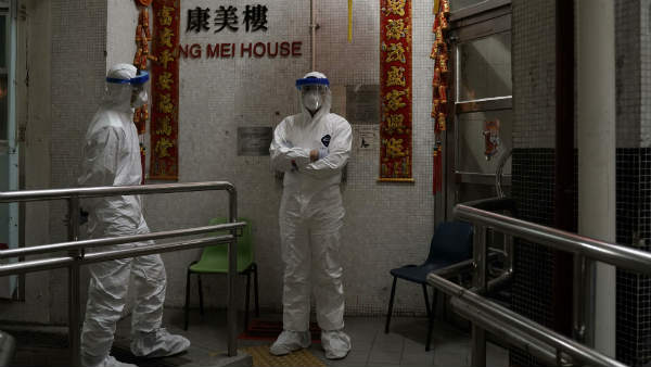 वुहान में बिल्डिंग्‍स को किया जा रहा है सील 