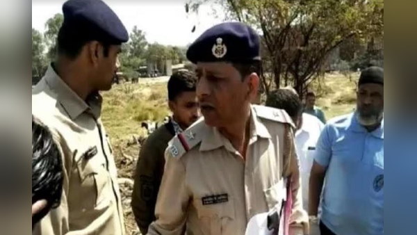 In surat, the dead body of a girl disappeared from the cemetery In surat, the dead body of a girl disappeared from the cemetery