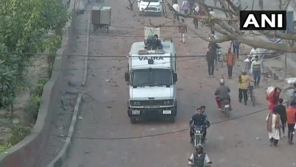 24 फरवरी को उग्र हो गए प्रदर्शनकारी 24 फरवरी को उग्र हो गए प्रदर्शनकारी