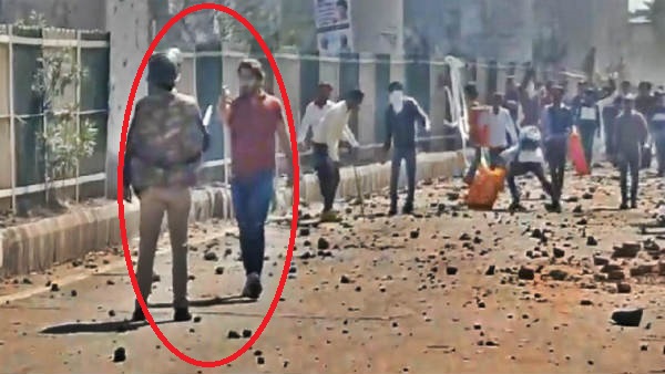 हेड कांस्‍टेबल नीरज दहिया सीना ताने खड़े रहे 