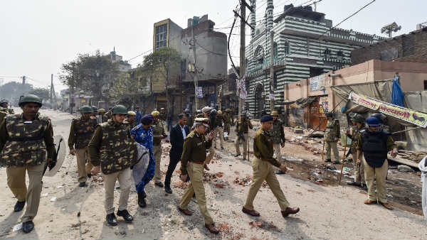 5. मुस्लिम पड़ोसियों ने बाहरियों को रोका और हिंदू परिवारों की जान बचाई