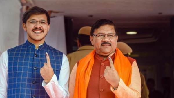 Delhi Assembly Election 2020, Delhi Assembly Election, Delhi Election, Delhi, bjp, aap, aam aadmi party, pictures, politicians, voting, दिल्ली विधानसभा चुनाव 2020, दिल्ली विधानसभा चुनाव, दिल्ली, दिल्ली चुनाव, तस्वीरें, राजनेता, वोटिंग, मतदान