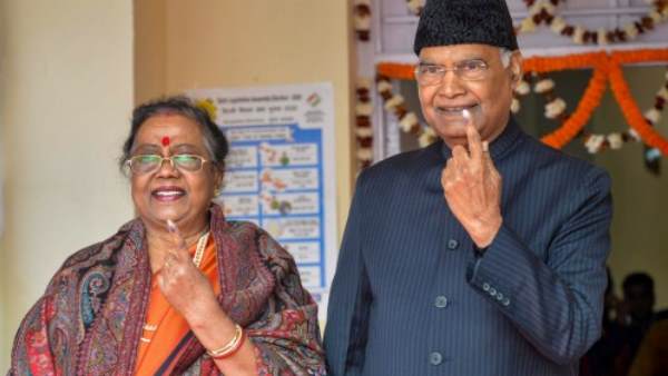 Delhi Assembly Election 2020, Delhi Assembly Election, Delhi Election, Delhi, bjp, aap, aam aadmi party, pictures, politicians, voting, दिल्ली विधानसभा चुनाव 2020, दिल्ली विधानसभा चुनाव, दिल्ली, दिल्ली चुनाव, तस्वीरें, राजनेता, वोटिंग, मतदान