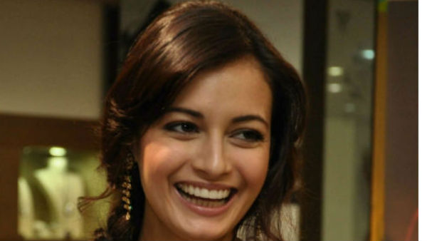 दीया मिर्जा ने कपिल शर्मा को दी 'थप्पड़' मारने की धमकी दीया मिर्जा ने कपिल शर्मा को दी 'थप्पड़' मारने की धमकी