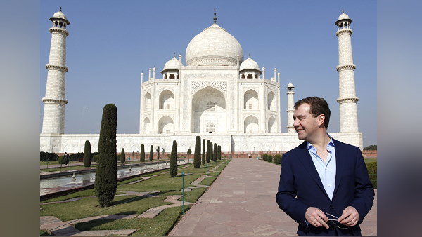 रूसी राष्ट्रपति दिमित्री मेदवेदेव भी आए रूसी राष्ट्रपति दिमित्री मेदवेदेव भी आए