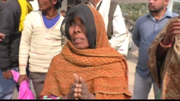 भांजी के घर जा रहे थे 