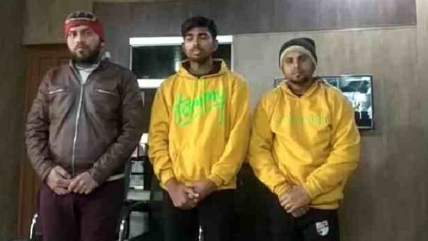 दो लैपटॉप, 11 एटीएम, कुछ पासबुक बरामद