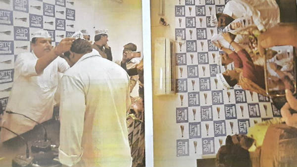 तस्वीर में आरोपी को पार्टी की टोपी पहनाते दिखे थे संजय