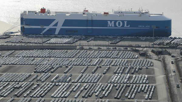 चीन से नहीं आ पा रहे पुर्जे 