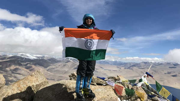 एक फरवरी को काम्या ने माउंट एकॉन्कागुआ पर लहराया तिरंगा