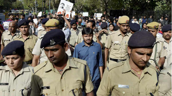 क्या है पूरा मामला? क्या है पूरा मामला?