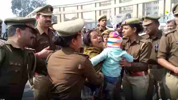 man tried to set himself on fire in front of the assembly