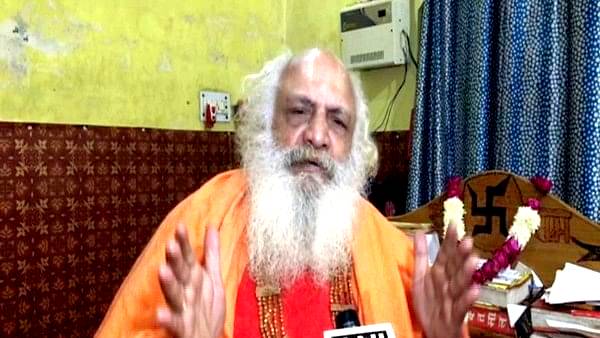 10-महंत दिनेंद्र दास: निर्मोही अखाड़े के अयोध्या प्रमुख