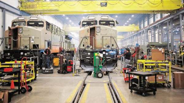 रेलवे को एक डीजल इंजन के उत्पादन में 15 करोड़ का खर्च आता है