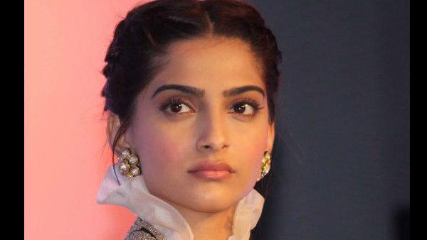 ट्विटर पर कई तरह की प्रतिक्रियाएं