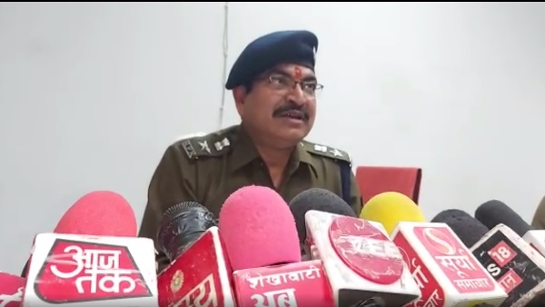  शैक्षणिक रिकॉर्ड अच्छा है