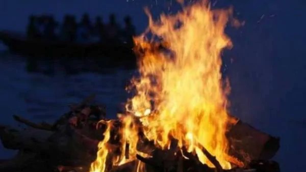 एक चिता पर किया गया दोनों का अंतिम संस्‍कार