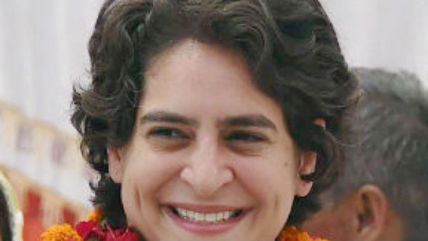 प्रियंका संभाल रही हैं महासचिव का कार्यभार प्रियंका संभाल रही हैं महासचिव का कार्यभार