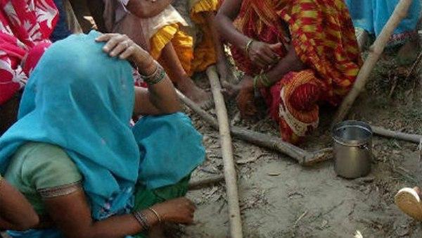 एक दीवार गिरी और शुरू हुआ धर्मांतरण एक दीवार गिरी और शुरू हुआ धर्मांतरण