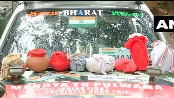 देशभक्ति के रंग में सराबोर हुआ जीवन देशभक्ति के रंग में सराबोर हुआ जीवन