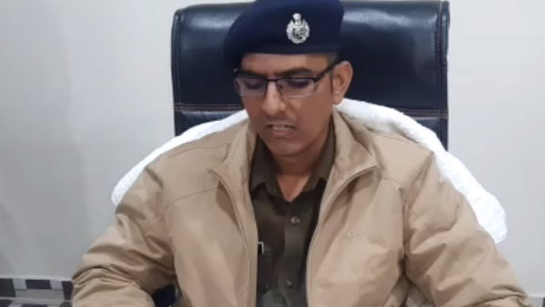 Seven arrested when they failed to show papers