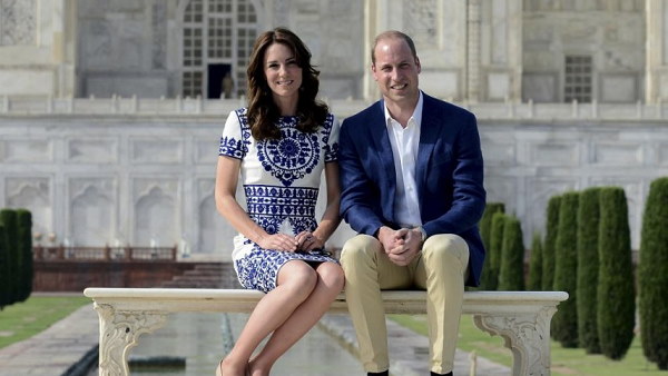 सबसे सुंदर जोड़ी ने खिंचवाई ताज में फोटो सबसे सुंदर जोड़ी ने खिंचवाई ताज में फोटो