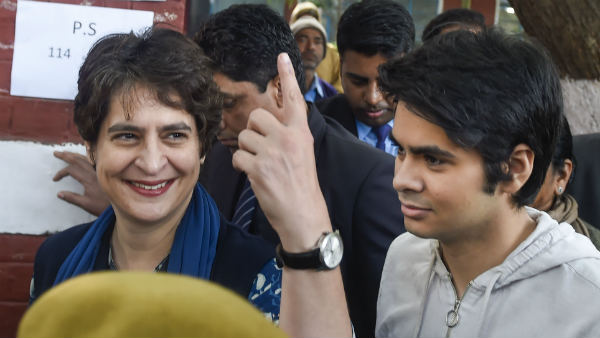 लोधी एस्टेट स्थित मतदान केंद्र पर रेहान वाड्रा ने डाला वोट