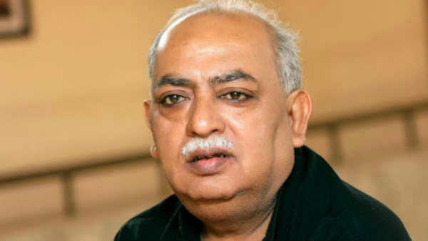 बेटियों पर केस दर्ज होने के बाद क्‍या कहा मुनव्‍वर राणा ने 