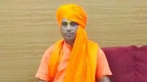 चार पुलिसकर्मी सस्पेंड चार पुलिसकर्मी सस्पेंड