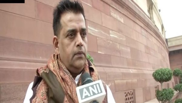 हनुमान जी को अब ये बुड़बक नहीं बना सकते: रवि किशन