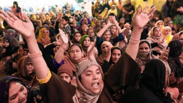 शाहीन बाग में प्रदर्शन से मुख्य सड़क ब्लॉक