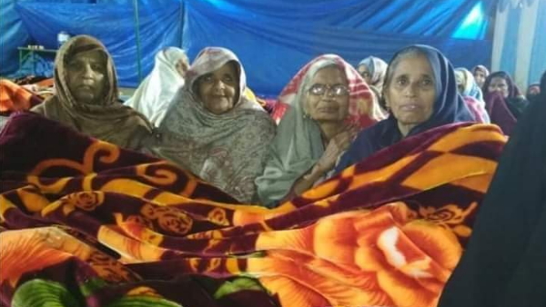 कोलकाता में धरने पर बैठी हैं 'शाहीन बाग वाली दादी' 