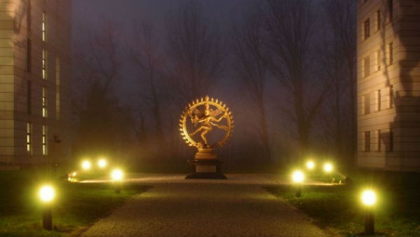 ब्रह्मांड के अस्तित्‍व को बताते नटराज 