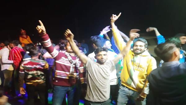 घर से पूरे कस्बे में निकली बिंदोरी