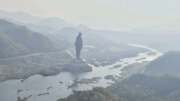 प्रतिमा के पास ही ये सुविधाएं भी हैं प्रतिमा के पास ही ये सुविधाएं भी हैं